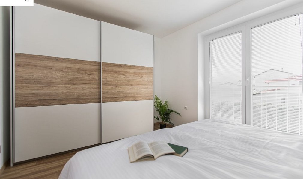 Elegant bedroom