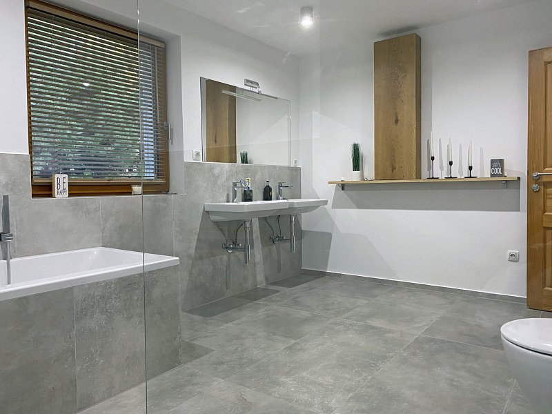 Modern bathroom