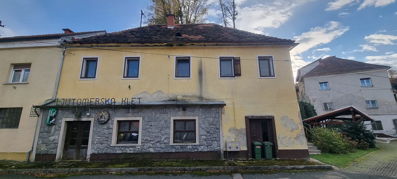 Commercial building